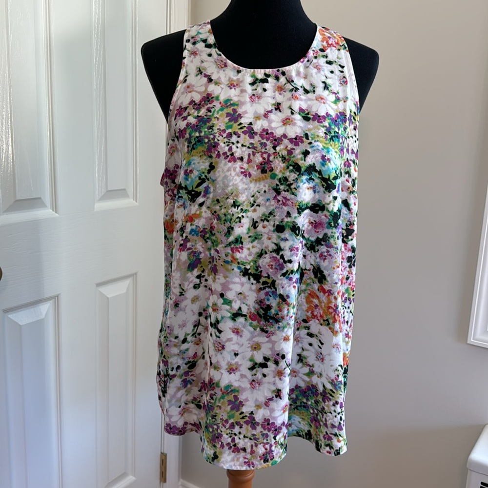 Violet+Claire Sleeveless Floral Watercolor Tunic Top Size L